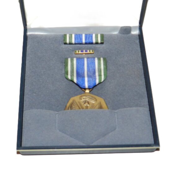 Vintage Military Achievement Gold Medal - Picture 7 of 12